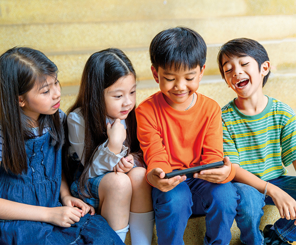 SKT, SK텔레콤, ZEM, 잼, 코로나19, 우리아이, 안심등교, 스마트폰, EBS데이터팩, EBS, 면마스크, 손소독제, 초등학생, 등교