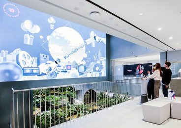 T팩토리, 티팩토리, 스마트폰자판기, 홍대핫플