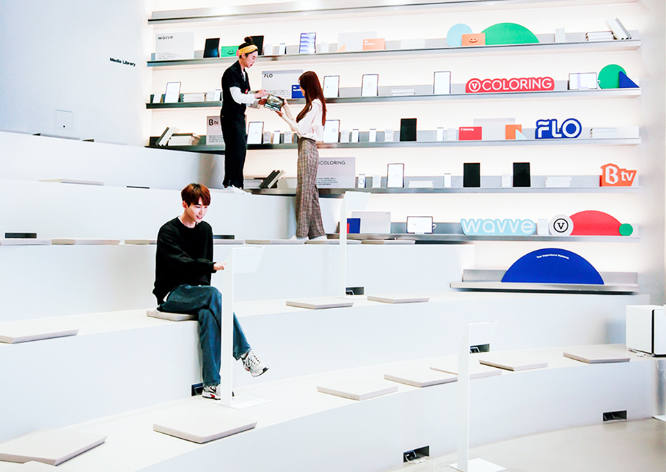 T팩토리, 티팩토리, 스마트폰자판기, 홍대핫플