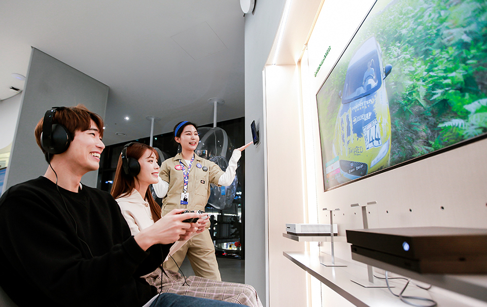 SKT, SK텔레콤, T팩토리, 무인매장, T팩토리24, SKT5GX클라우드게임, 아이폰12, 플렉스스테이지, 0스테이지, 초협력