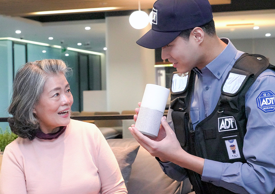 누구오팔, 누구오팔안심, NUGUopal, 인공지능돌봄