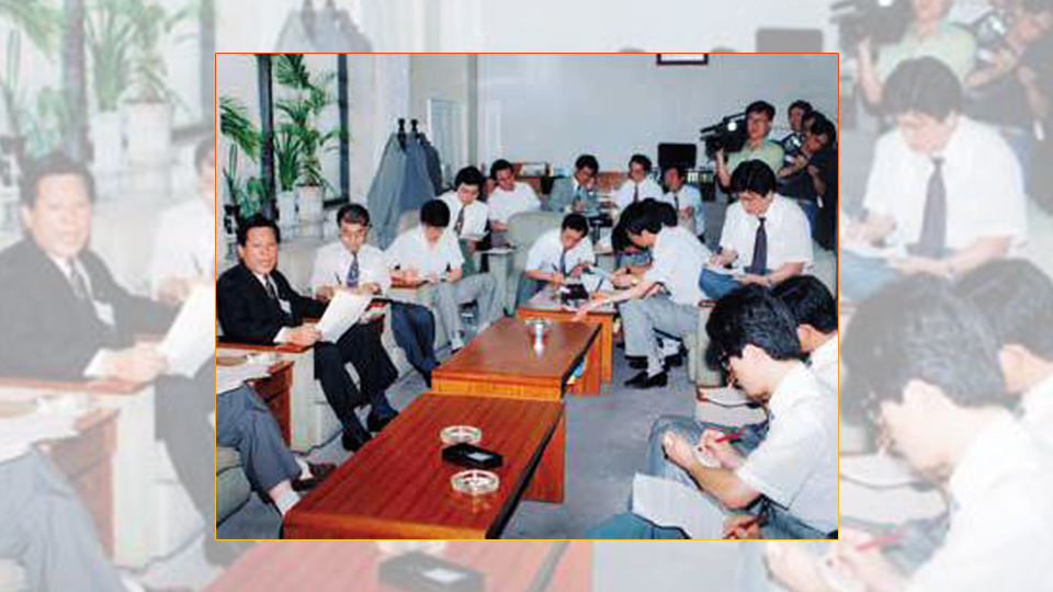 SKT, SK텔레콤, 창립37주년, SKT 창사 37주년, 이동통신사업 역사, SKT 이동통신사업 시작, 한국이동통신서비스, 선경텔레콤, 대한텔레콤, 제2이동통신사업권자진반납, 한국이동통신경영권인수, 이동통신경쟁체제완성