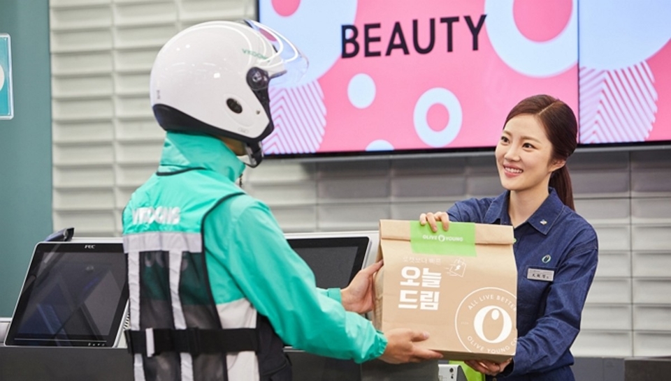 SKT, SK텔레콤, 배송트렌드, 새벽배송, 당일배송, 2시간배송, 올리브영, 바로드림, 11번가, 바로고, 롯데백화점, 안전배송, 나눔배송, 반반배송, 3시간 배송, 언택트 배송, 배송의 미래