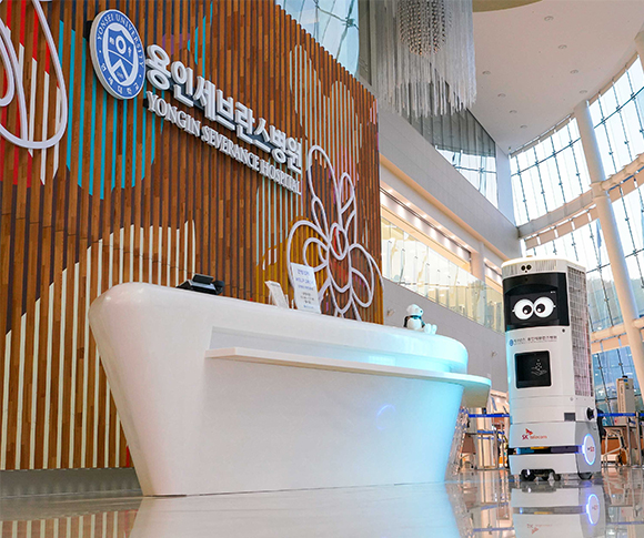 SK텔레콤, SKT, 용인세브란스병원, 5G복합방역로봇, Keemi, 비누, 스마트병원, 로봇, 병원로봇, 방역로봇, ESG, UVC방역모듈, 감염관리시스템, 방역로봇솔루션