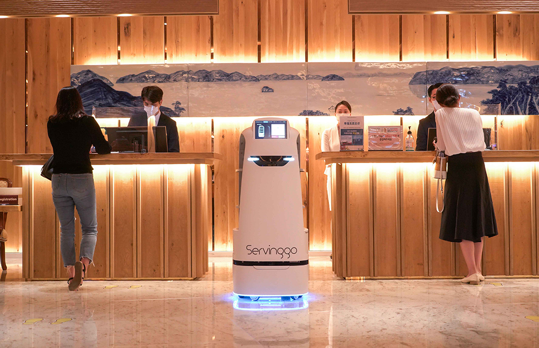 0627_SKT뉴스룸_AI서빙로봇_PC_02