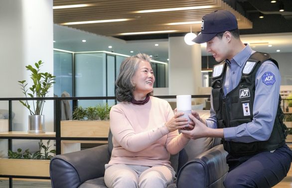 ADT 24시간 케어, NUGU, 누구오팔안심