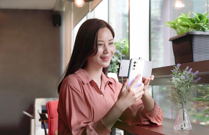 SK텔레콤, LG 윙(WING) 출시