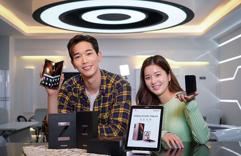 SKT, 갤럭시 Z폴드2·Z플립 5G 예약판매 실시