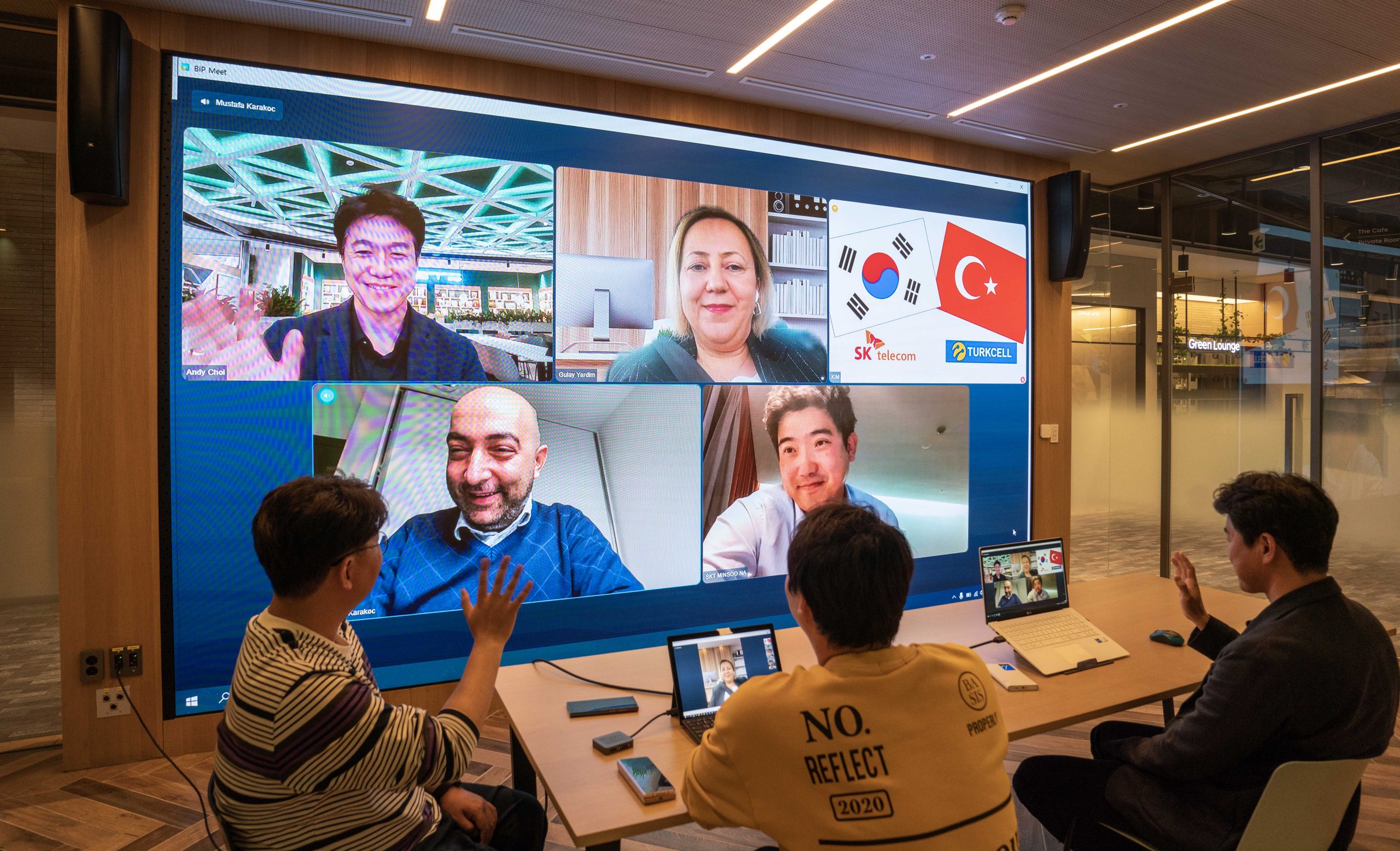 SKT, 형제의 나라 튀르키예 통신망 복구 돕는다