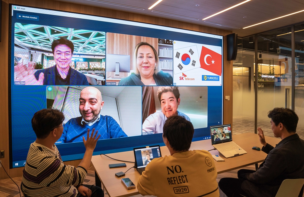 SKT, 형제의 나라 튀르키예 통신망 복구 돕는다