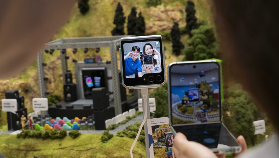 SKT 5! My WONDERFLIP 청년 고객에 통했다! 갤럭시 Z Fold5/Flip5 사전 개통 시작_MO