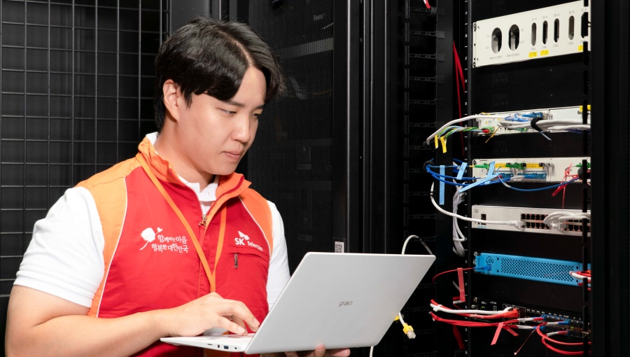 SKT 양자암호통신 기술로 AI 시대의 심장 데이터센터 지킨다