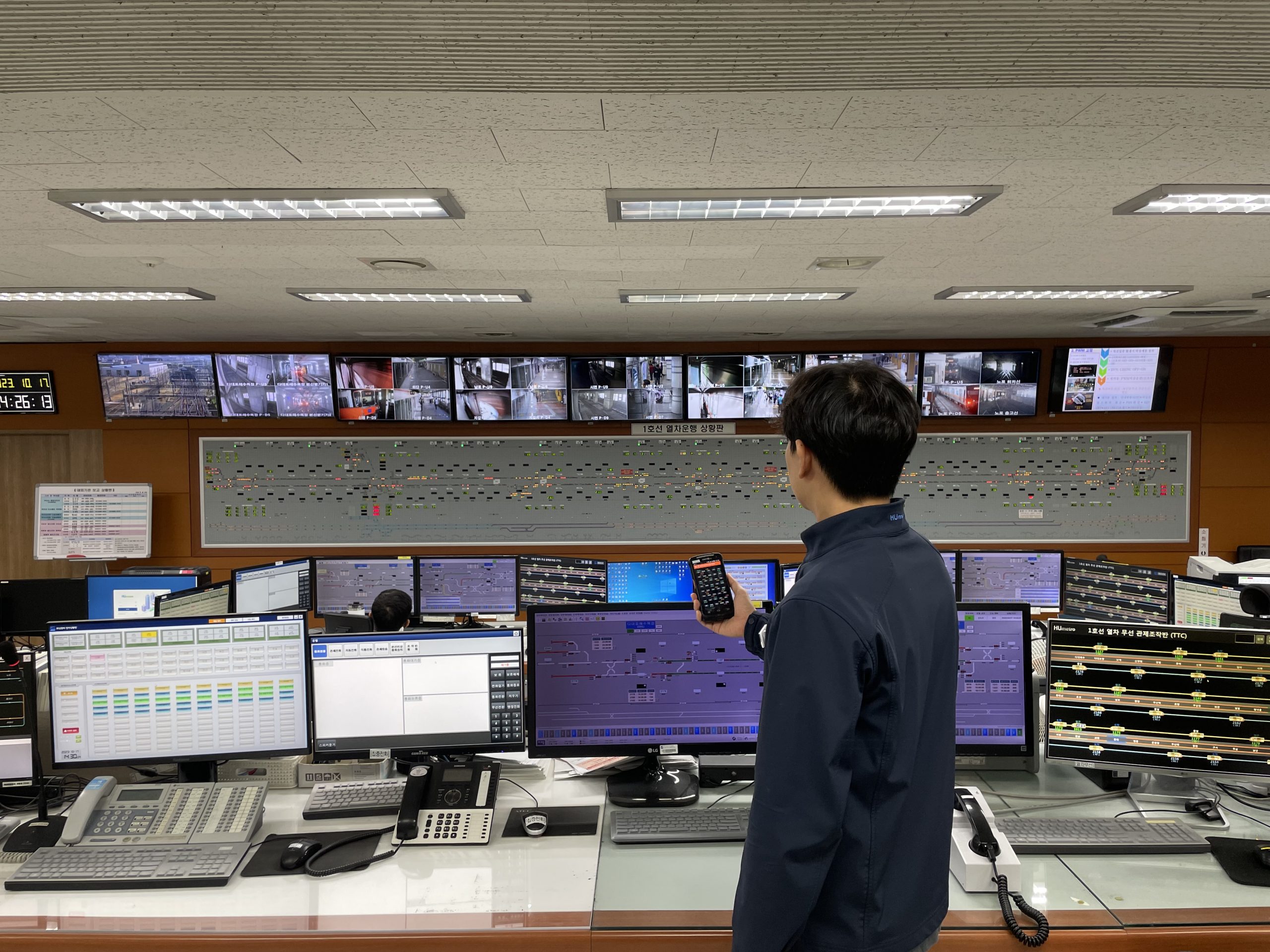 SKT 최신 철도통신망 구축해 부산도시철도 안전운행 지원