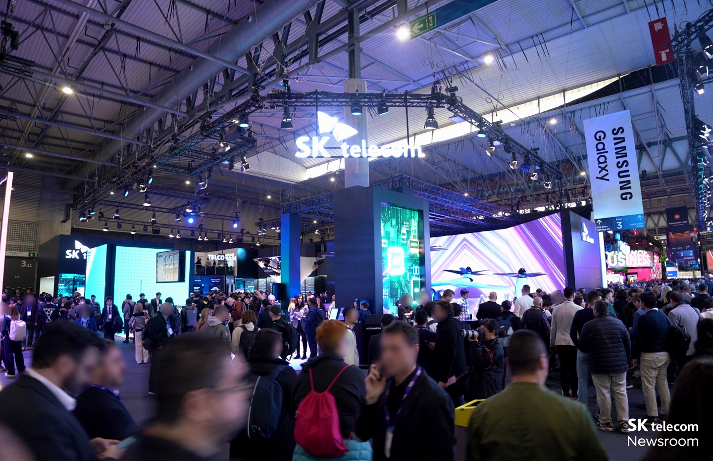 MWC24 글로벌 텔코 AI 초협력으로 여는 미래 MWC24 SKT 부스 소개