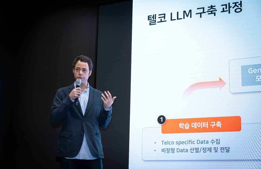SKT ‘AI 멀티엔진’ 시동… 韓 ‘텔코LLM’ 6월 출격 예정