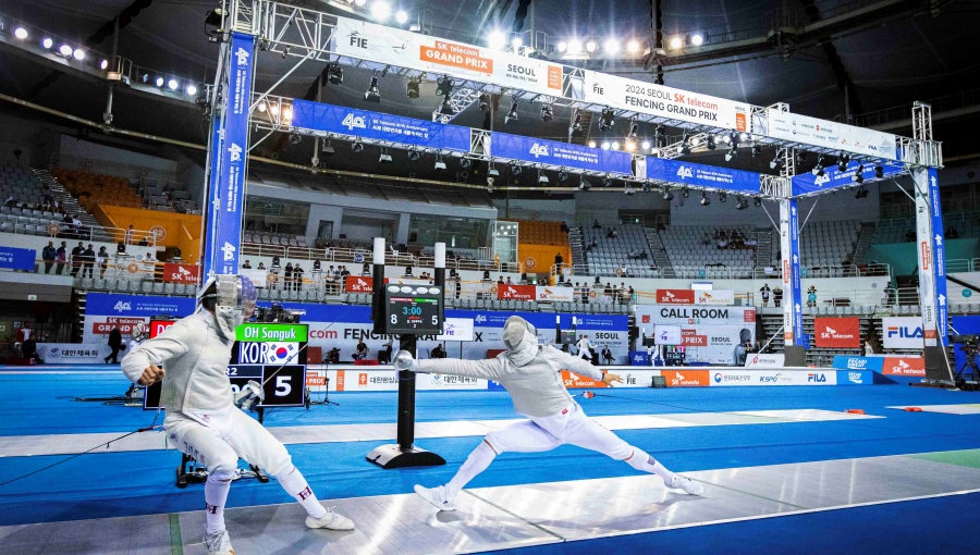 세계 최강 펜싱 코리아 그 뒤에 SK텔레콤의 20년 후원 빛났다