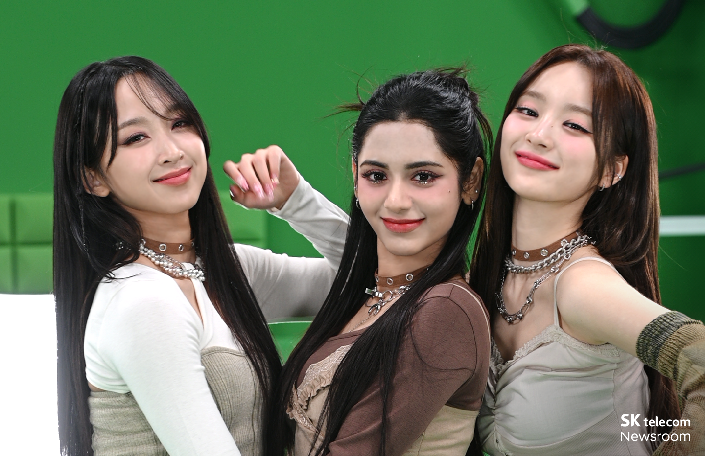 인도네시아 아이튠즈 1위 팬들이 만든 메타버스 아이돌 트리플 아이즈 비하인드 스토리