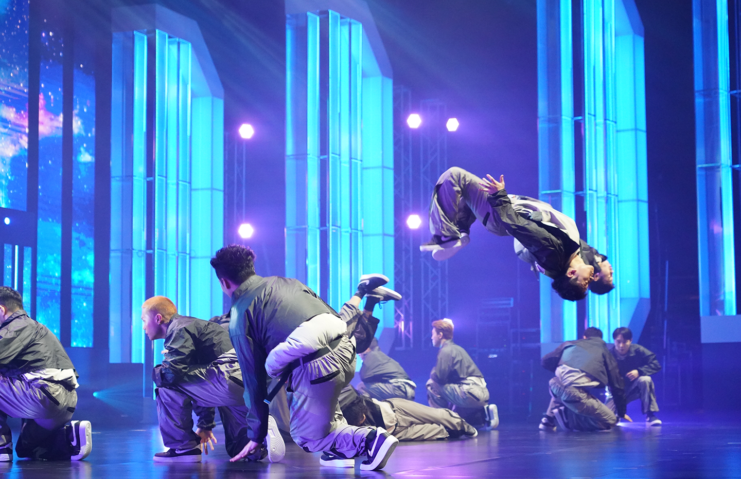 가장 행복한 순간은 바로 지금 진조크루 윙 김헌우 인터뷰