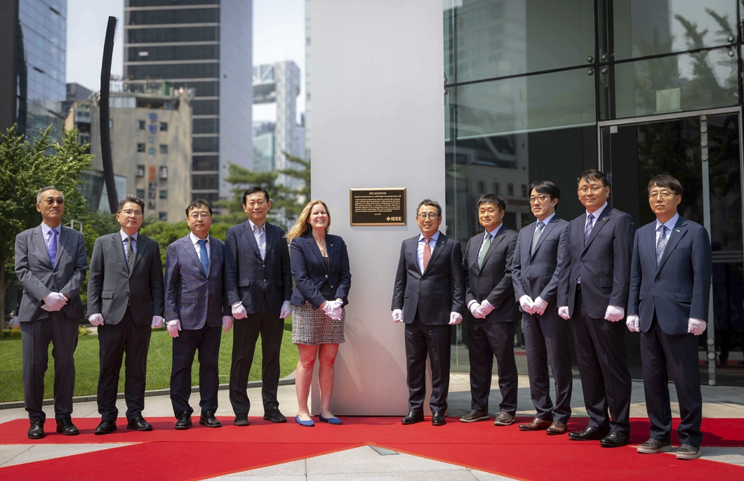 SKT CDMA 상용화 공헌으로 ICT 명예의 전당 등재