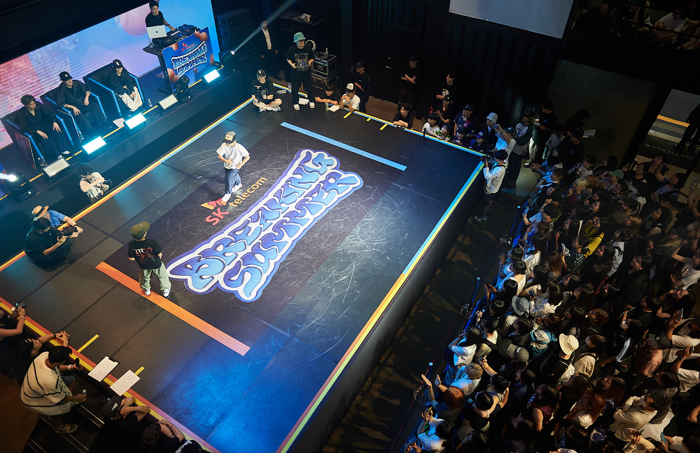 열정 가득한 무대 속으로, SKT 브레이킹 서머 현장