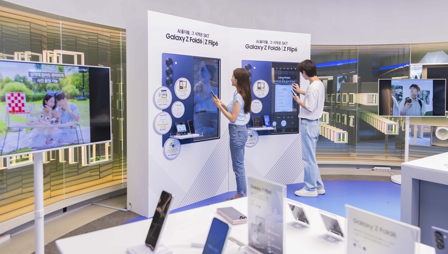 SKT 홍대 T팩토리에 '갤럭시 Z 폴드6·Z 플립6' 체험존 운영