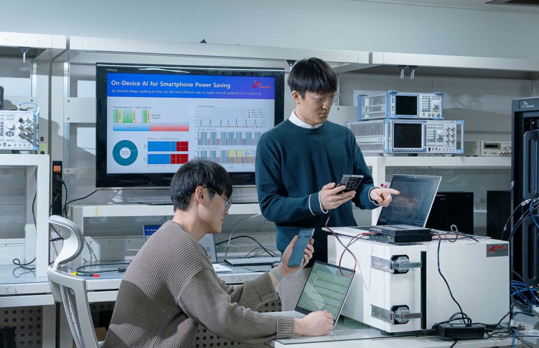 SKT 온디바이스 AI 기술로 세계적 권위 이동통신 어워드 수상