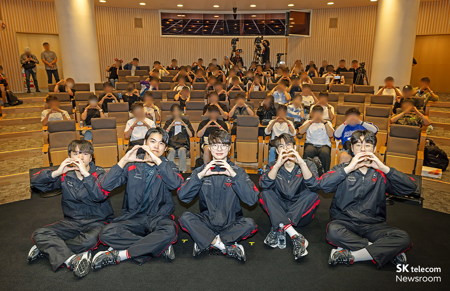 SKT 0청년과 T1 ‘제오페구케’의 만남 0×T1 녹음회 팬미팅 현장