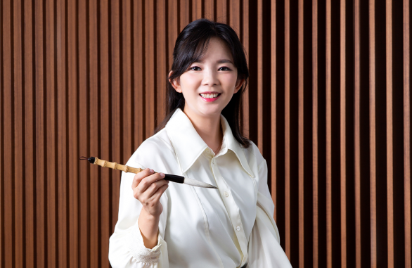 [AI 톡터뷰] 서예가 이정화에게 “AI가 표현한 먹의 농담”에 대해 묻다