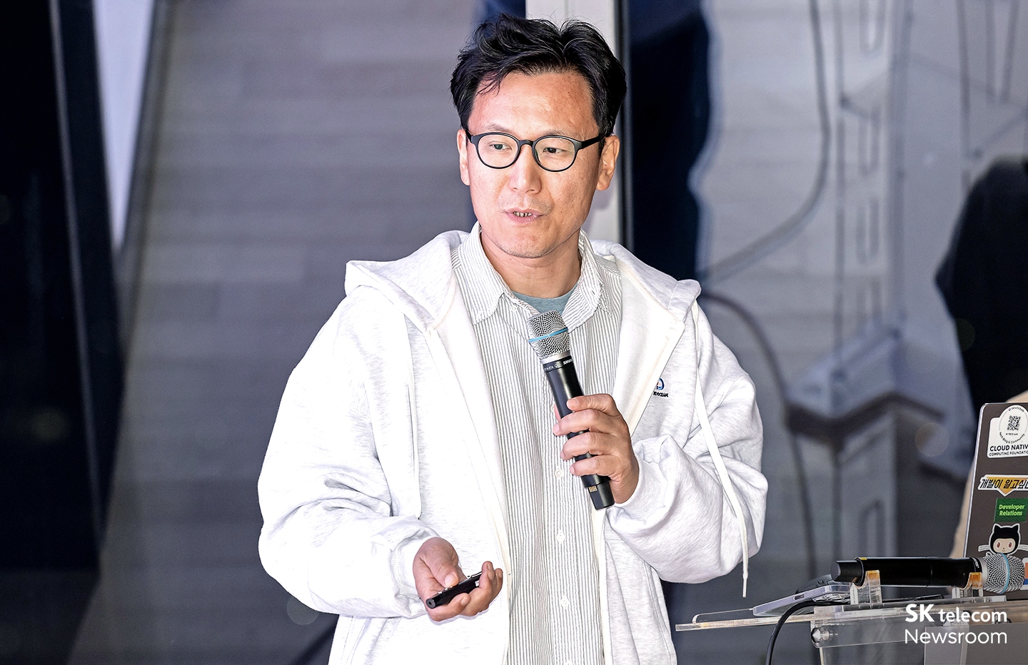 데보션과 함께하는 The Lounge AI 살롱 - AI Native 에이닷 이야기