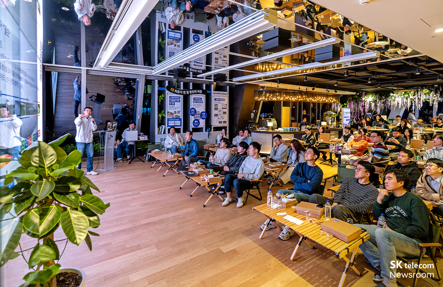 데보션과 함께하는 The Lounge AI 살롱 - AI Native 에이닷 이야기