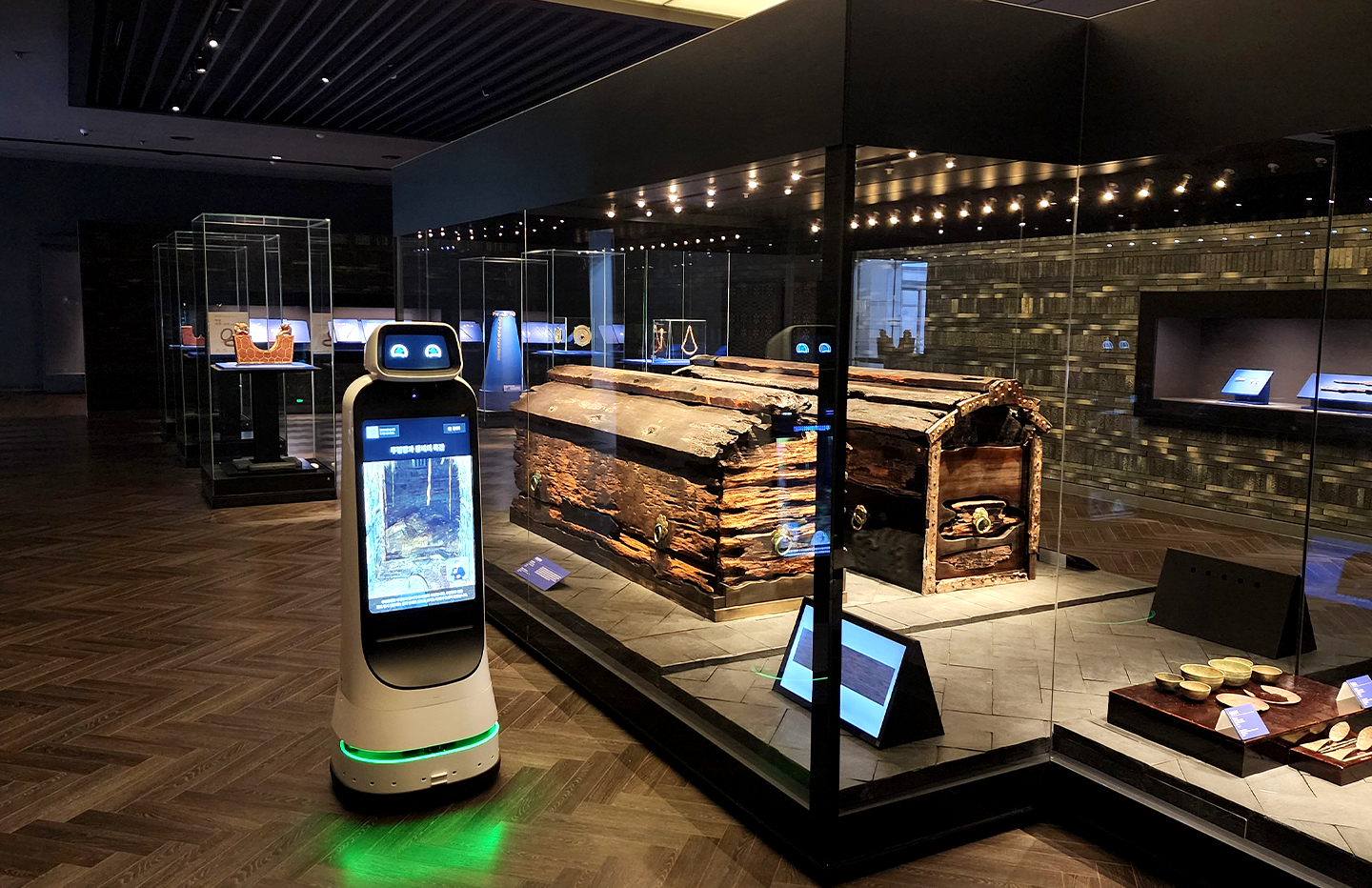 AI 톡터뷰 정우철 도슨트에게 AI 시대, 도슨트의 역할에 대해 묻다 AI 도슨트 큐아이_03