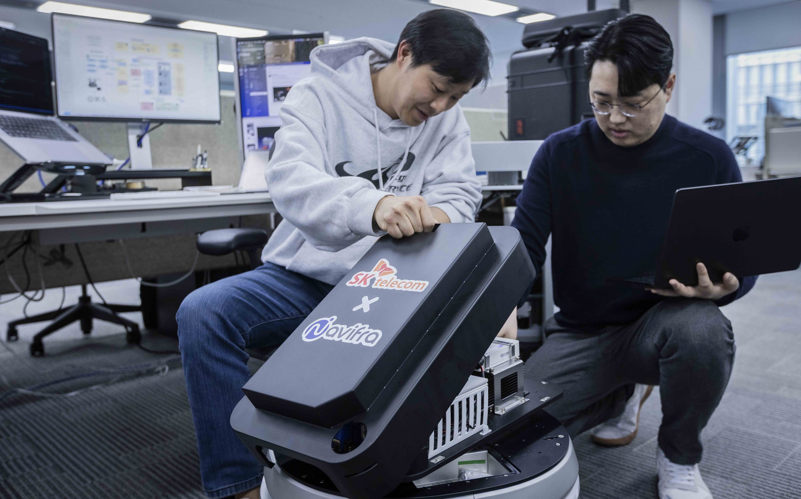 SKT 건설현장 돕고 사이버범죄 막는 AI MWC에 선보인다