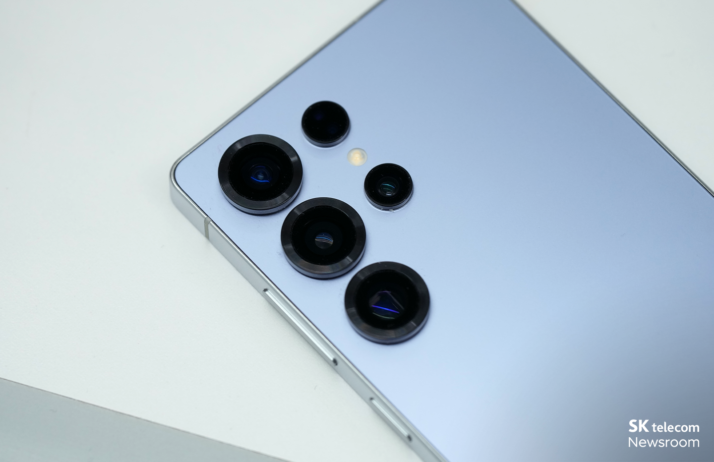 잇섭 “깔끔한 디자인, 쾌적하고 빨라… 갤럭시 S25 울트라 완전 ‘호’”