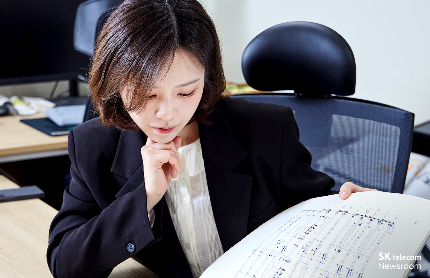 [AI 톡터뷰] 오케스트라 지휘자 진솔에게 ‘로봇 지휘자’의 가능성에 대해 묻다