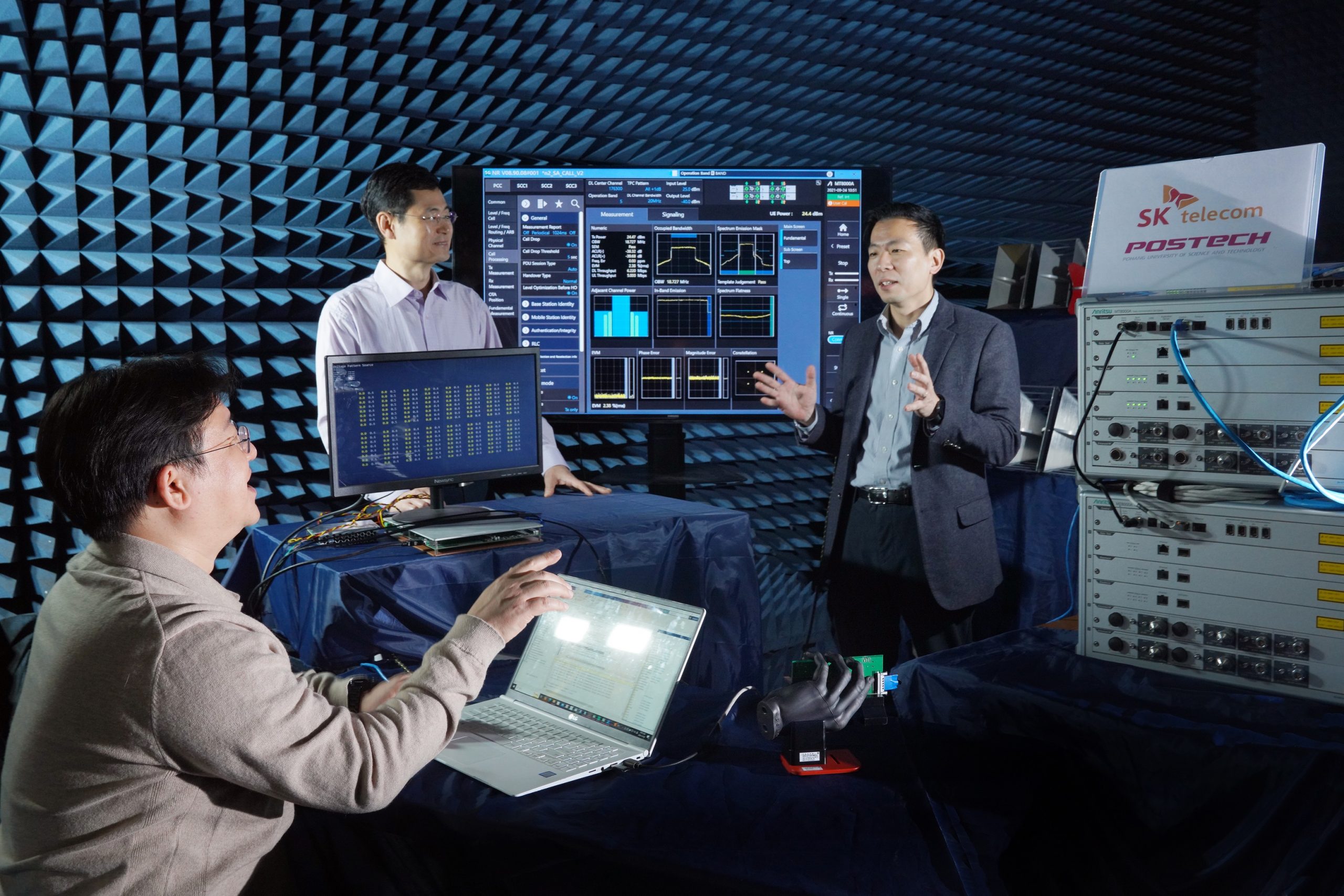 SKT-포스텍 온디바이스 AI로 스마트폰 안테나 전송 품질 향상