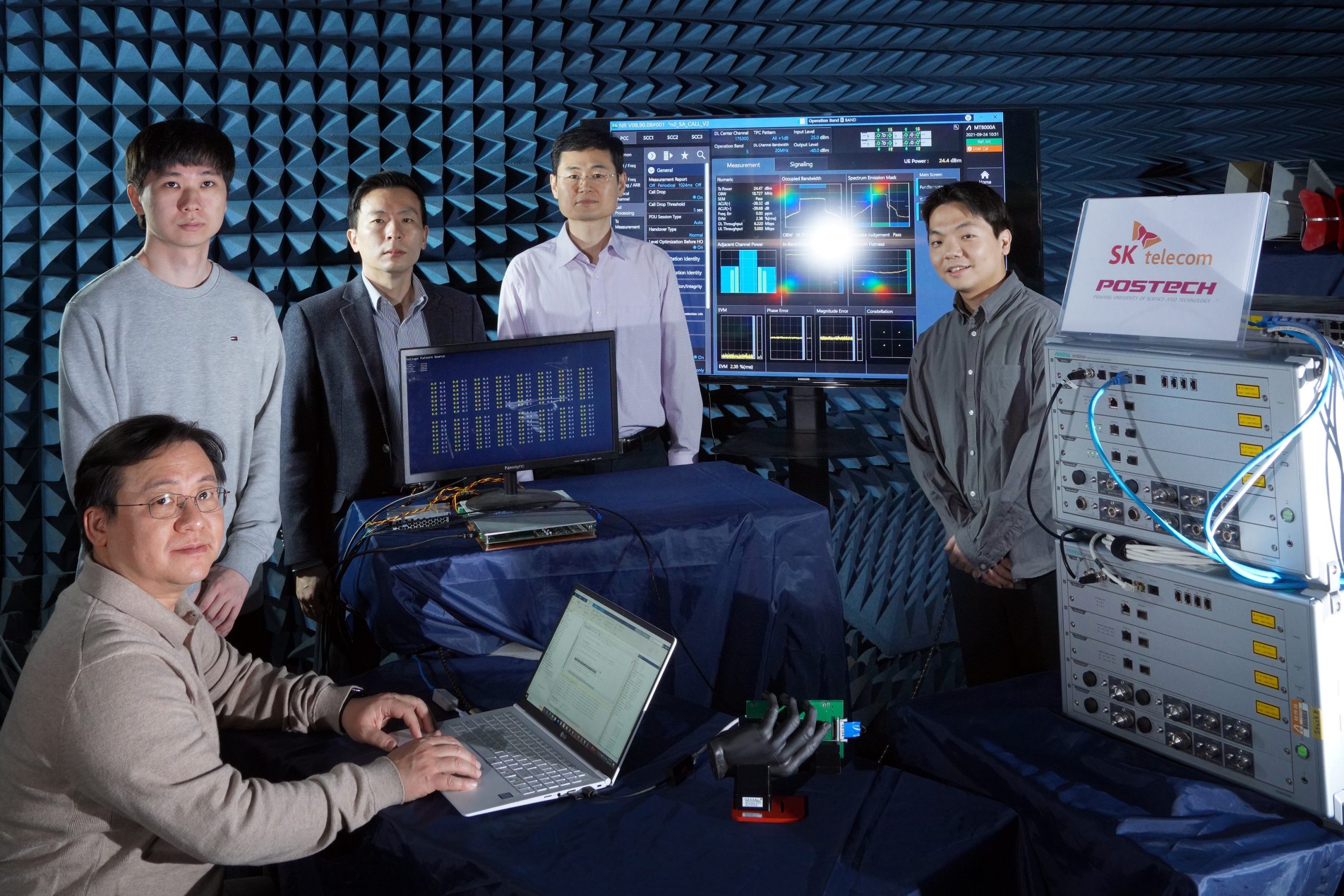 SKT-포스텍 온디바이스 AI로 스마트폰 안테나 전송 품질 향상