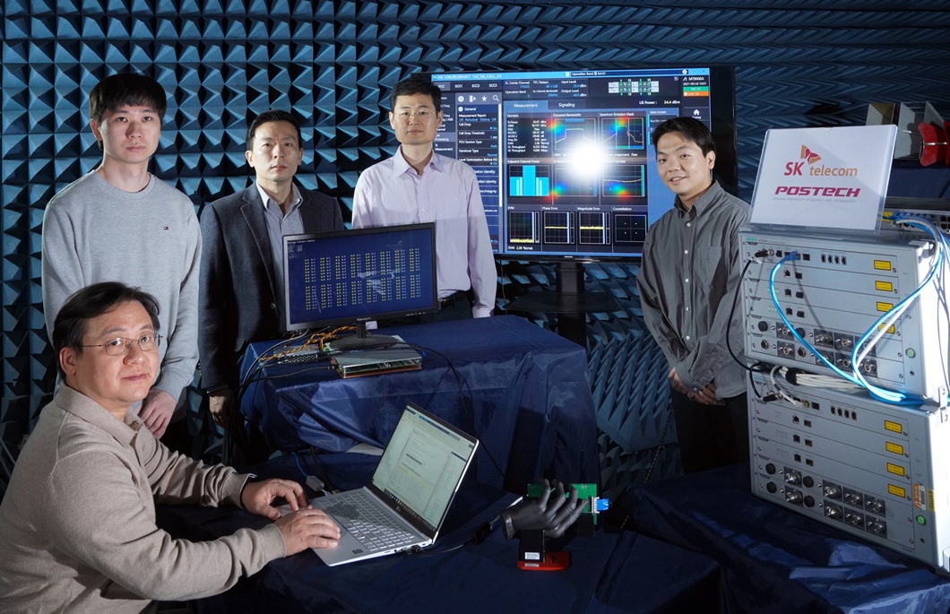 SKT-포스텍 온디바이스 AI로 스마트폰 안테나 전송 품질 향상