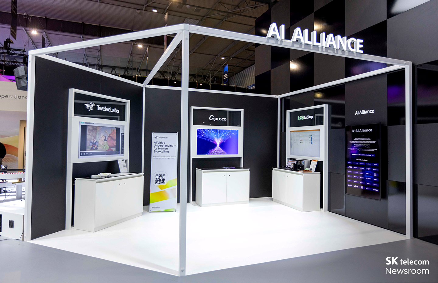 미래를 앞당기는 혁신적인 AI MWC25 SKT 부스 살펴보기