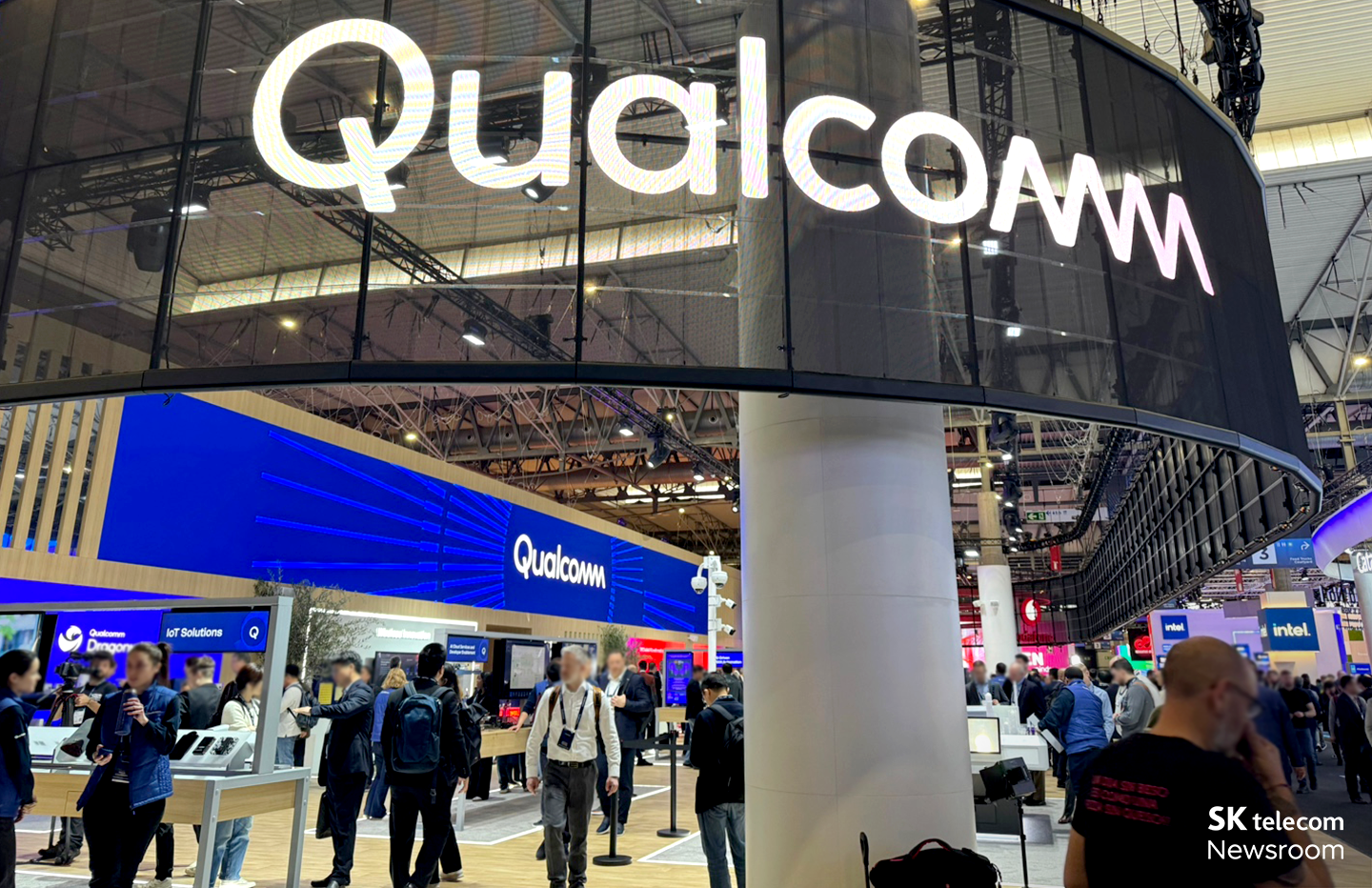 MWC25에서 미래를 만나다! SKT·SKB 24년 신입구성원(Junior Talent)들의 글로벌 AI 혁신 탐방기