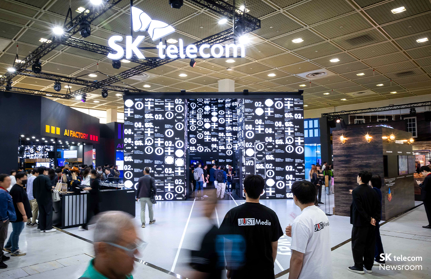 산업과 일상 속으로 들어온 SKT의 AI WIS 2025 현장 스케치