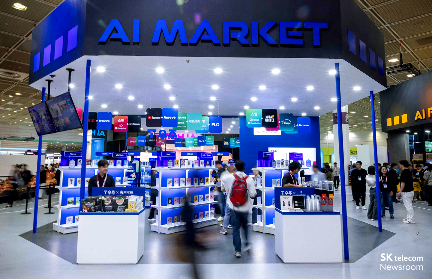 산업과 일상 속으로 들어온 SKT의 AI WIS 2025 현장 스케치