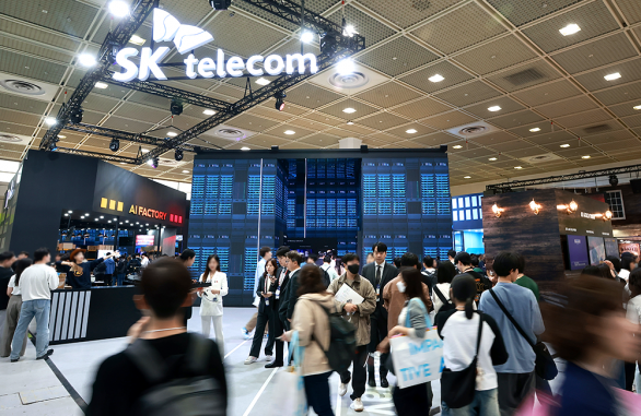 산업과 일상 속으로 들어온 SKT의 AI WIS 2025 현장 스케치