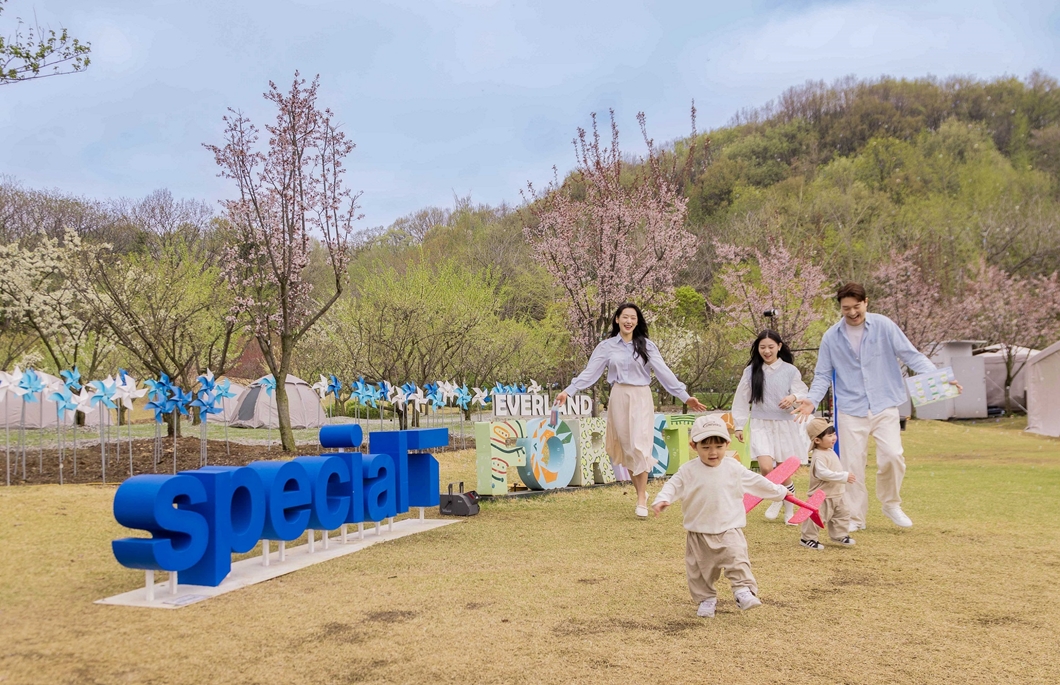 SKT 장기 우수 고객 초청 ‘숲캉스’ 시행