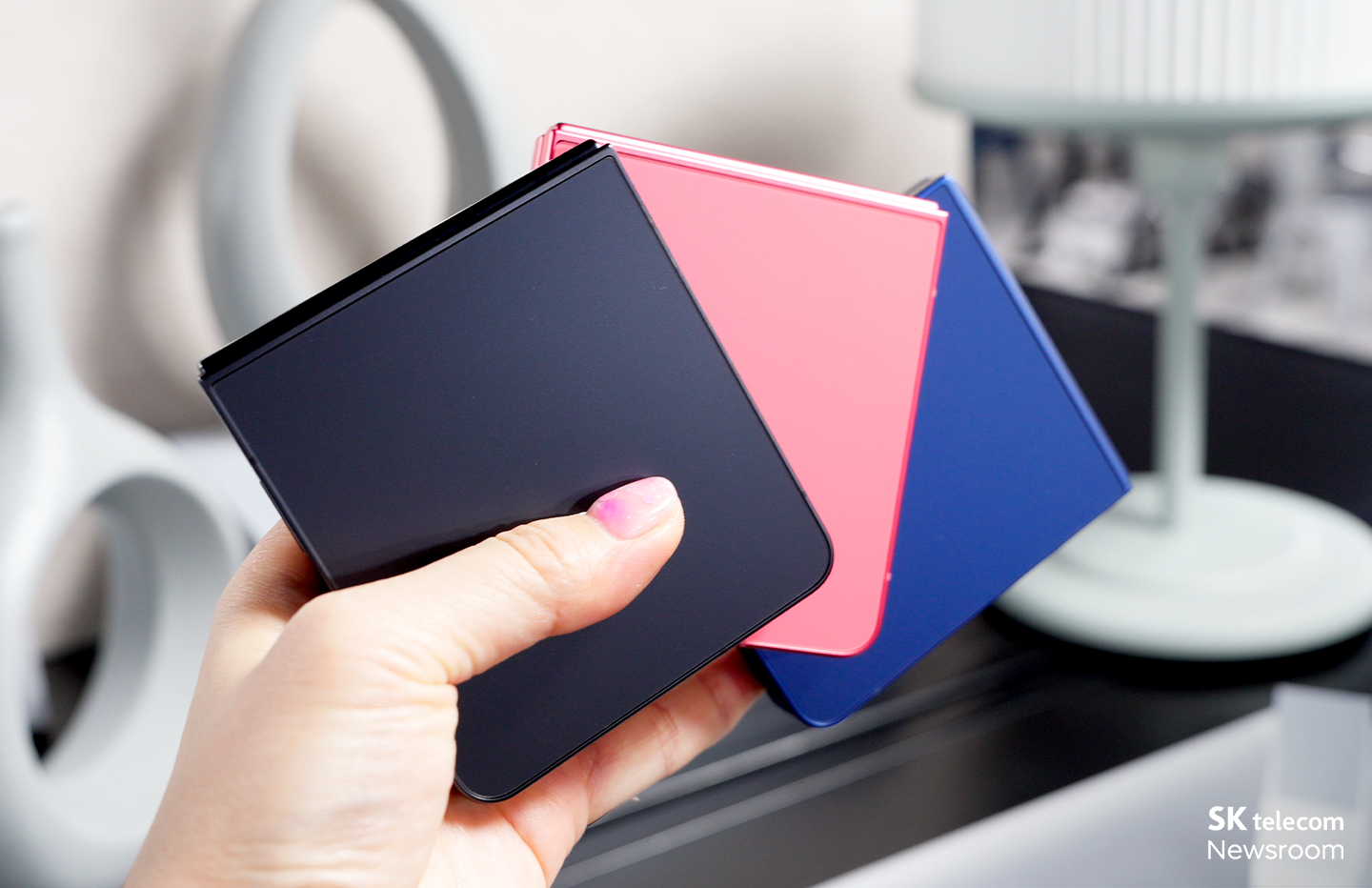폴드7 너무 가벼워 놀랄 정도, 플립7은 상상 이상으로 편리해 - 테크 리뷰어 서울리안