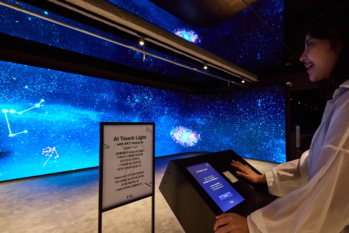 T팩토리 성수 지하 1층 AI 터치 라이트 Touch Light