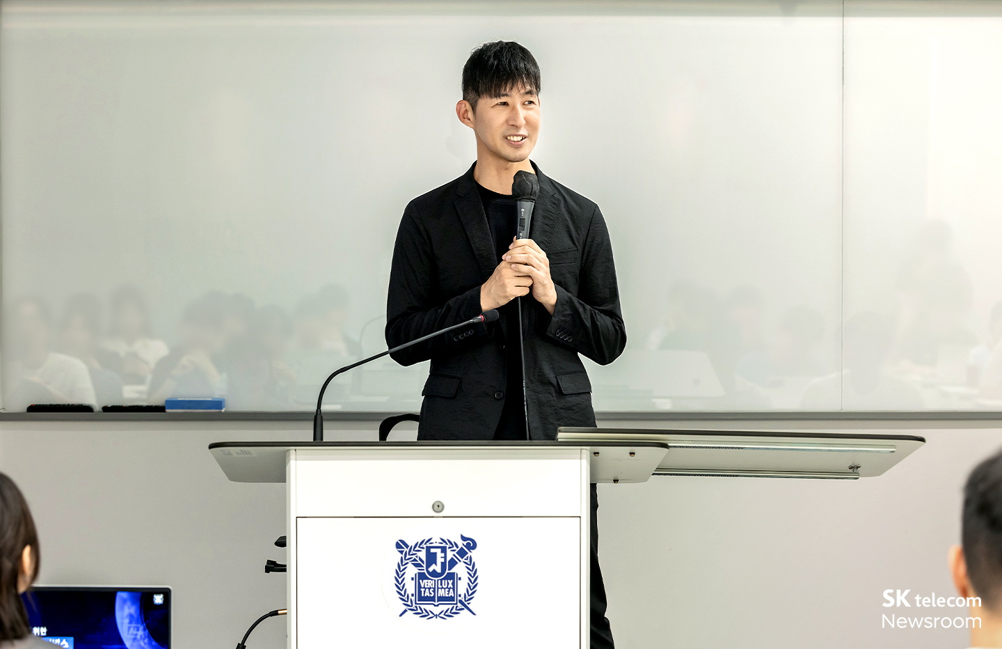 첫날 특강을 맡은 이종민 미래R&D Lab장의 모습.
