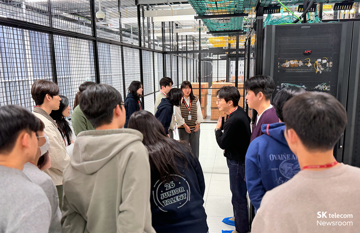 지난달 30일 주니어탤런트들이 가산 데이터센터를 방문한 모습