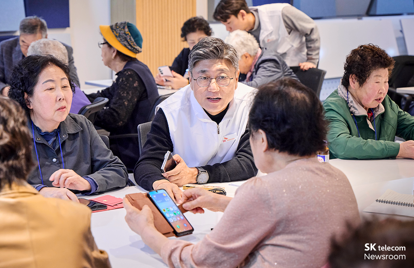 이날 노인대학에서는 보이스피싱과 스미싱 예방 교육이 이뤄졌다.