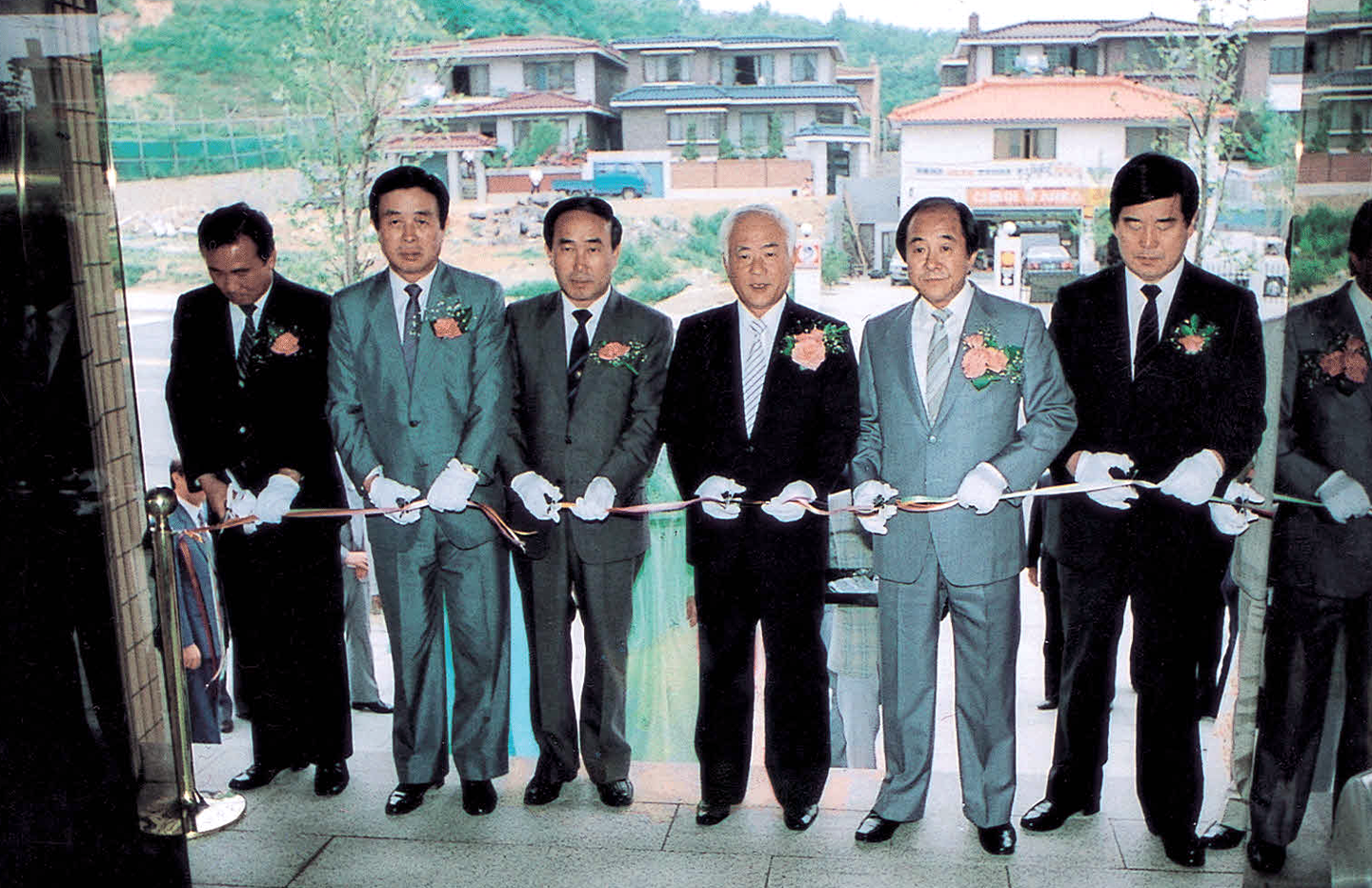 1986년 6월, 방배동 신축 건물 이전 기념행사.