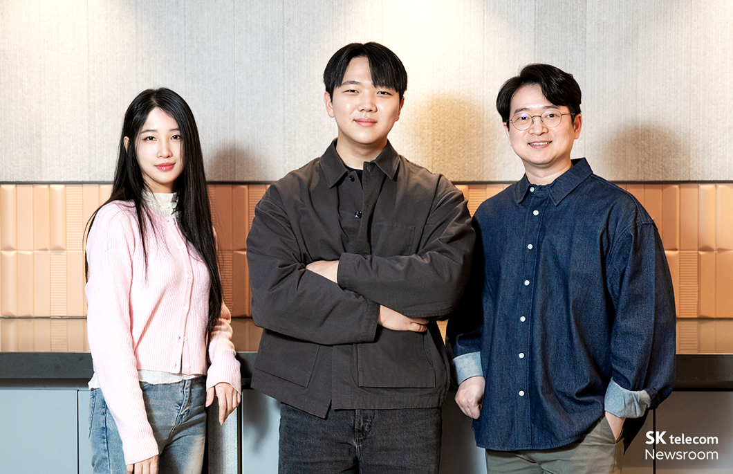 (From left) Lee Yu-jin, Yang Hyun-ho, Cheon Sung-jun of the Omnimodal Foundation Model Team